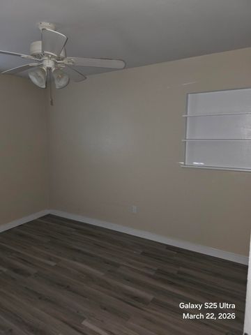 697 E Long Drive, Crestview, FL 32539