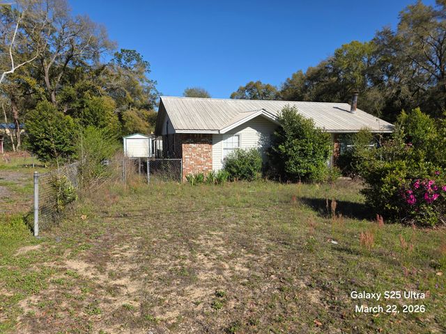 697 E Long Drive, Crestview, FL 32539