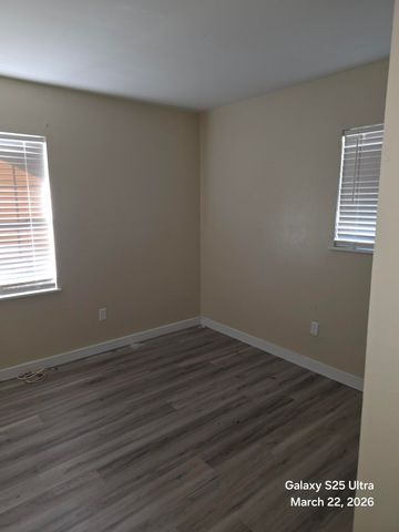 697 E Long Drive, Crestview, FL 32539