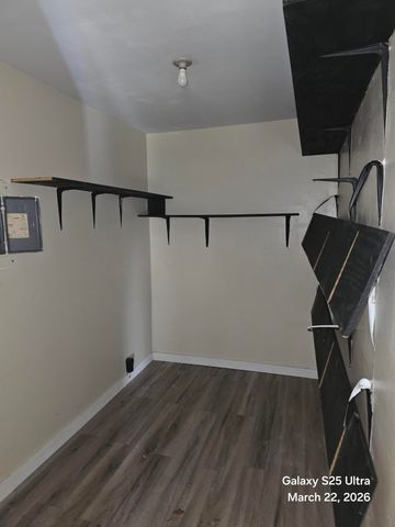 697 E Long Drive, Crestview, FL 32539