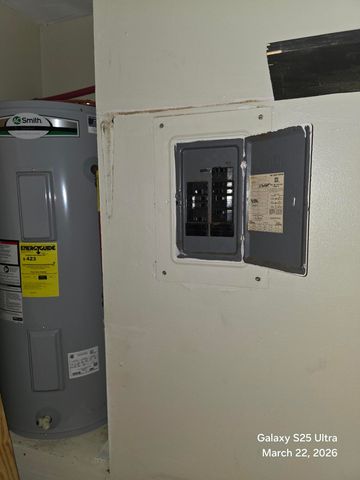 697 E Long Drive, Crestview, FL 32539