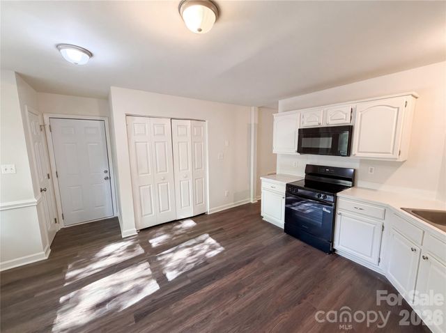 13025 Graymist Drive, Charlotte, NC 28215