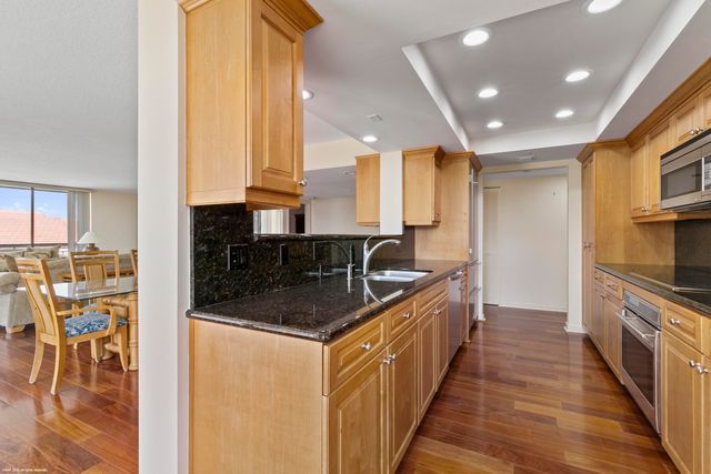 4000 N Ocean Drive 204, Singer Island, FL 33404