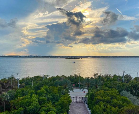 4000 N Ocean Drive 204, Singer Island, FL 33404