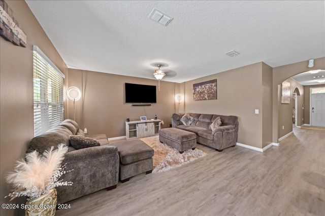 319 Moray Drive SW, Palm Bay, FL 32908