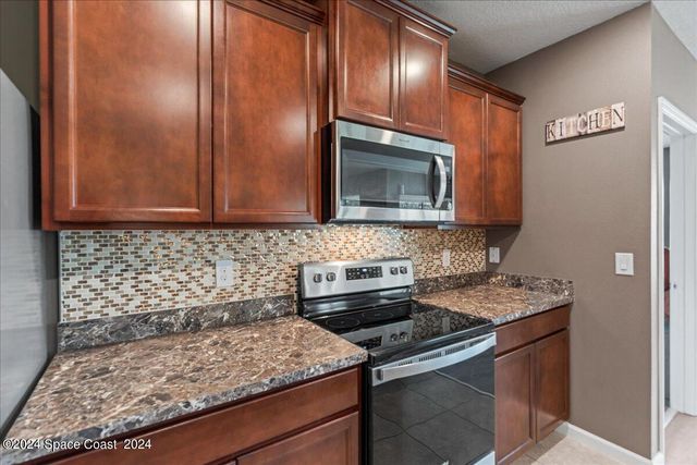 319 Moray Drive SW, Palm Bay, FL 32908