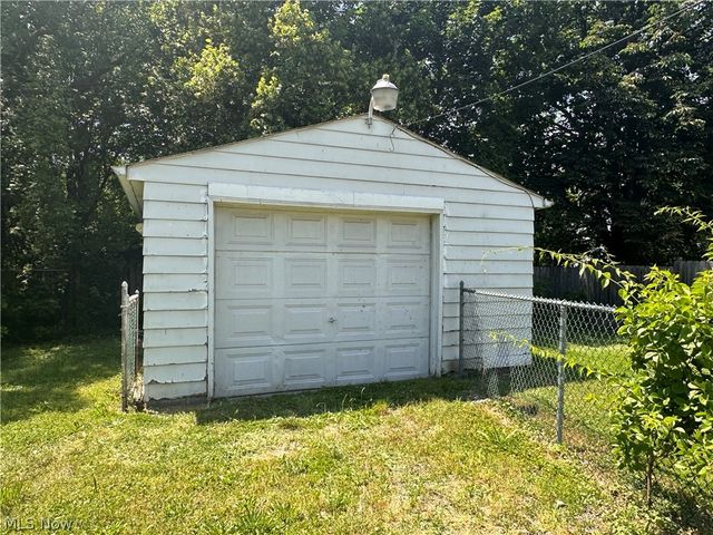146 Berkley Street, Akron, OH 44305