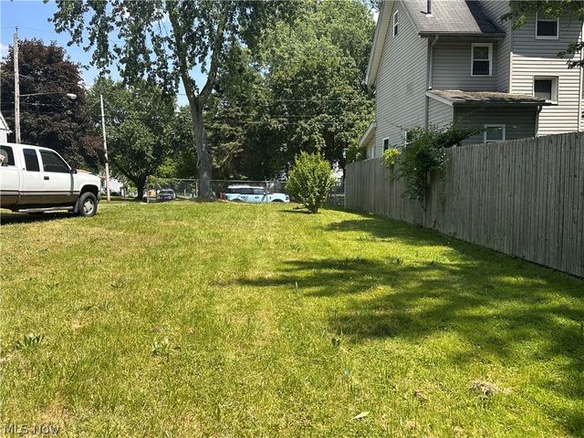 146 Berkley Street, Akron, OH 44305