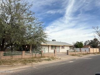 8447 S 8TH Place, Phoenix, AZ 85042