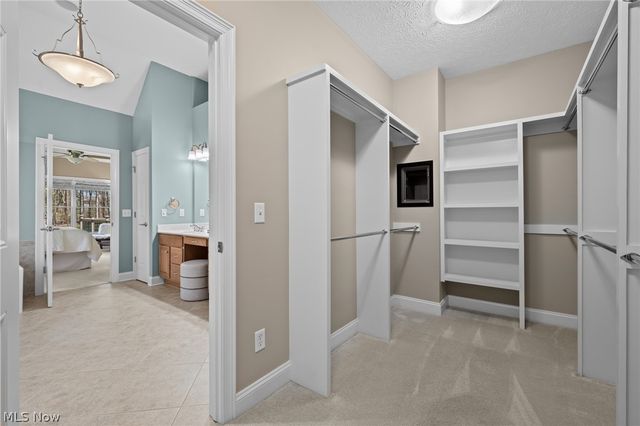 11810 Edinboro Lane, Chagrin Falls, OH 44023