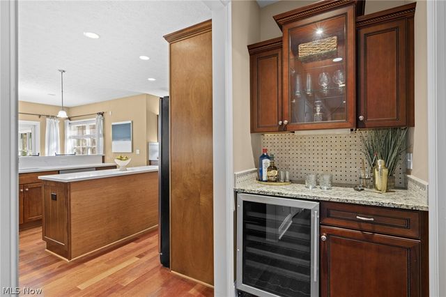 11810 Edinboro Lane, Chagrin Falls, OH 44023