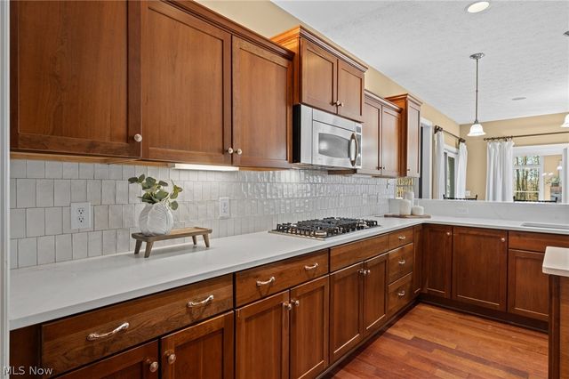11810 Edinboro Lane, Chagrin Falls, OH 44023