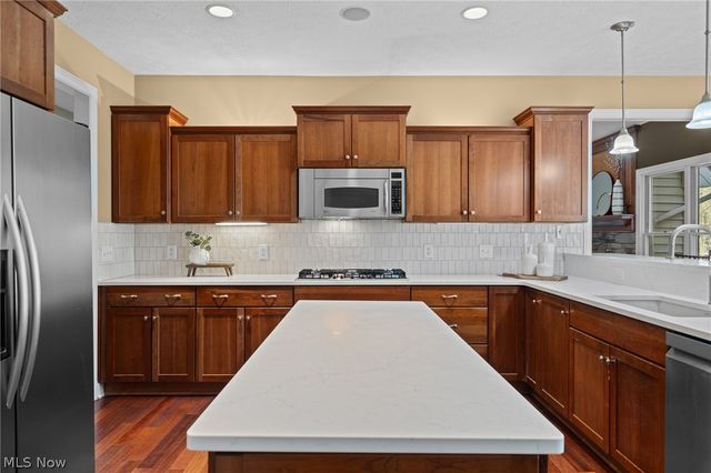 11810 Edinboro Lane, Chagrin Falls, OH 44023