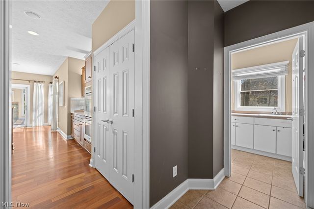 11810 Edinboro Lane, Chagrin Falls, OH 44023