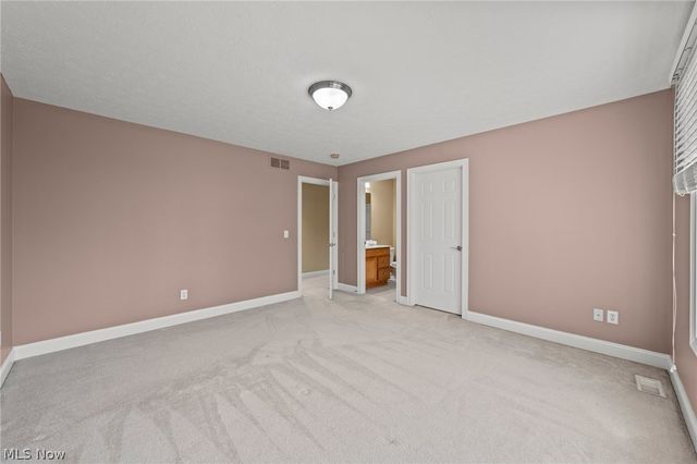 11810 Edinboro Lane, Chagrin Falls, OH 44023