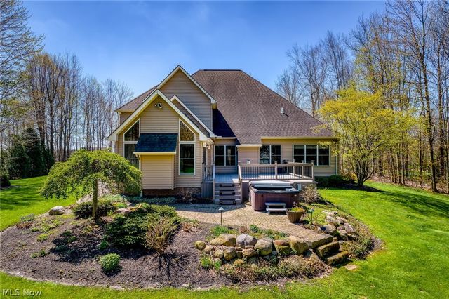 11810 Edinboro Lane, Chagrin Falls, OH 44023