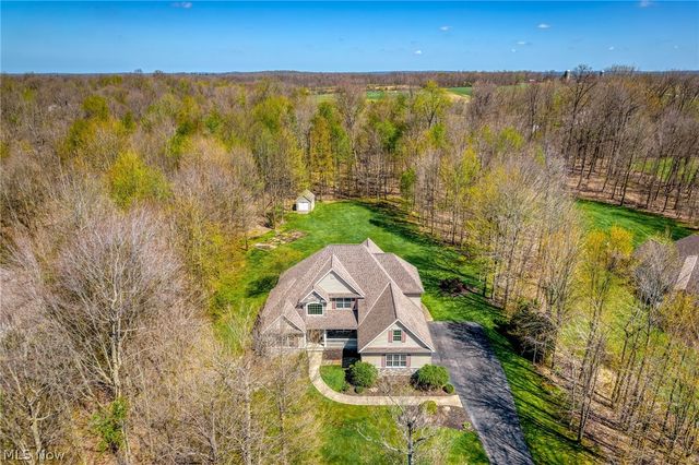 11810 Edinboro Lane, Chagrin Falls, OH 44023