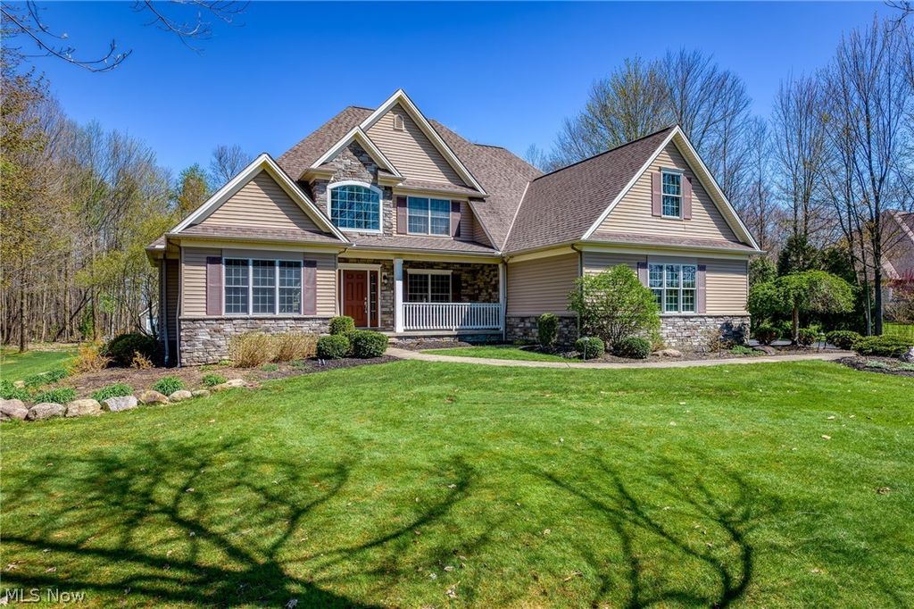 11810 Edinboro Lane, Chagrin Falls, OH 44023