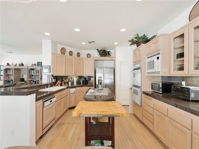 3833 Waterford, Calabasas, CA 91302