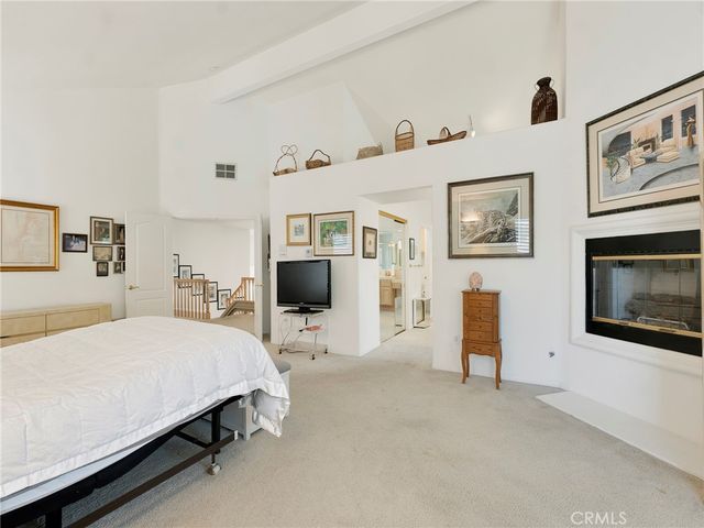 3833 Waterford, Calabasas, CA 91302