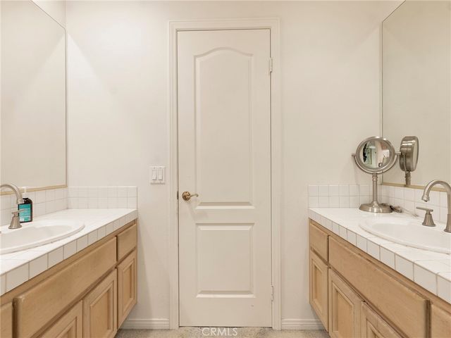 3833 Waterford, Calabasas, CA 91302