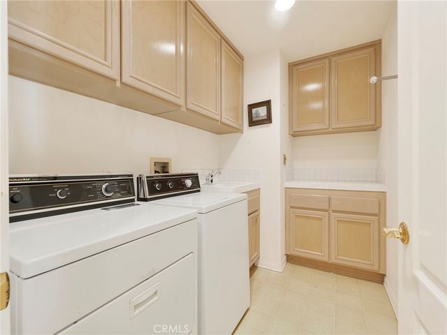 3833 Waterford, Calabasas, CA 91302