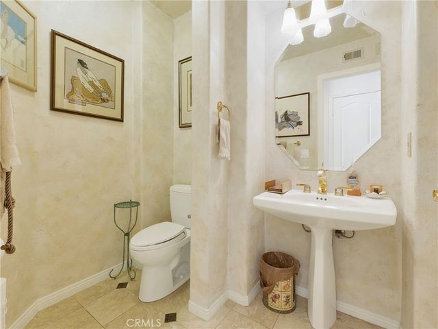 3833 Waterford, Calabasas, CA 91302