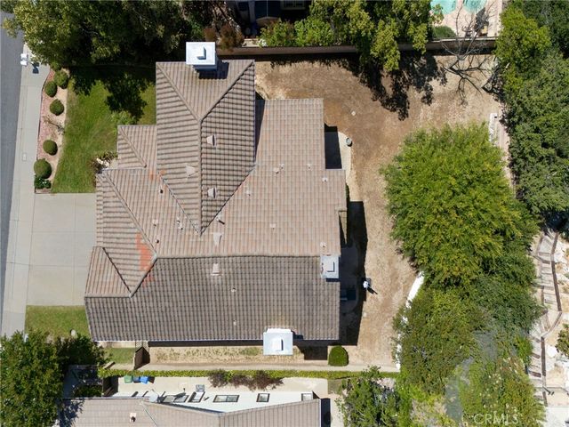 3833 Waterford, Calabasas, CA 91302