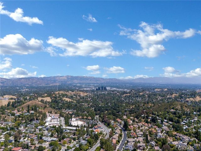 3833 Waterford, Calabasas, CA 91302