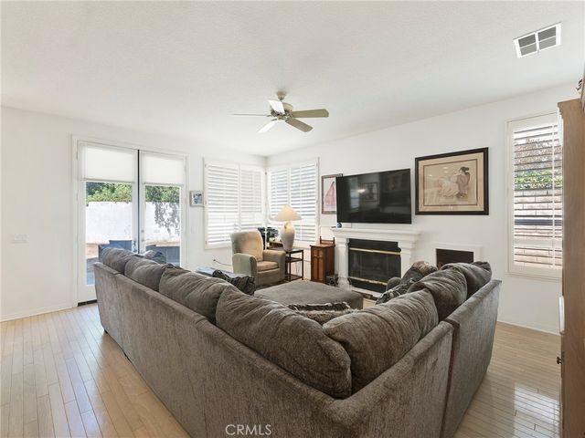 3833 Waterford, Calabasas, CA 91302