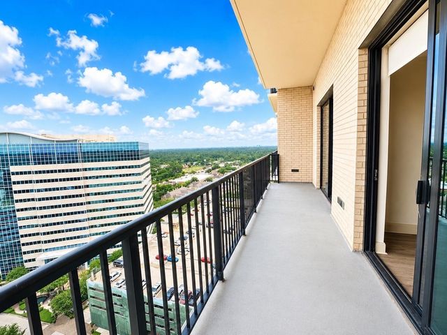 9787 Katy Freeway 1716, Houston, TX 77024