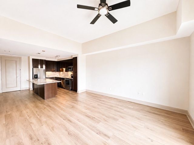 9787 Katy Freeway 1716, Houston, TX 77024