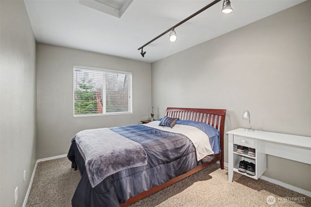 6528 Elizabeth Avenue SE, Auburn, WA 98092