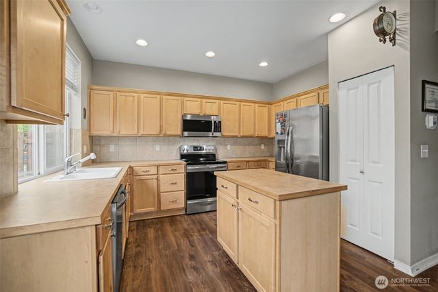 6528 Elizabeth Avenue SE, Auburn, WA 98092