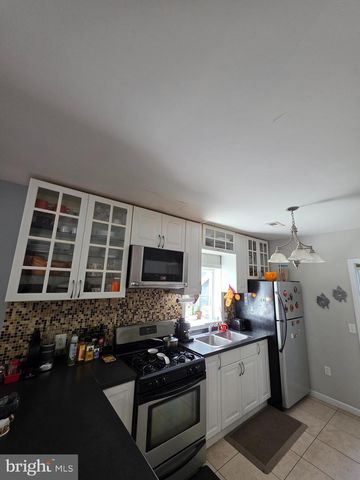 25 COLUMBIA AVE, Trenton, NJ 08618