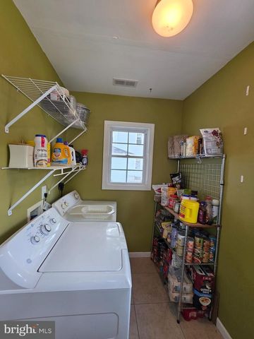 25 COLUMBIA AVE, Trenton, NJ 08618