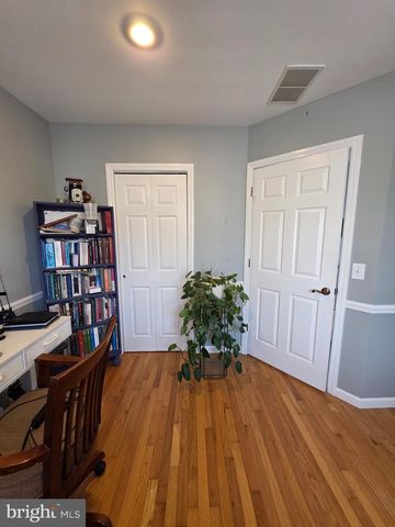 25 COLUMBIA AVE, Trenton, NJ 08618