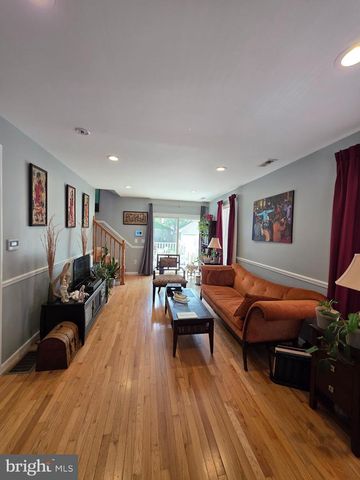 25 COLUMBIA AVE, Trenton, NJ 08618