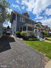 25 COLUMBIA AVE, Trenton, NJ 08618