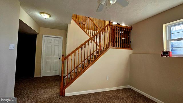 54 MAGNOLIA DR, Front Royal, VA 22630