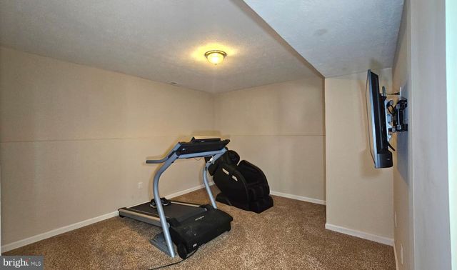 54 MAGNOLIA DR, Front Royal, VA 22630