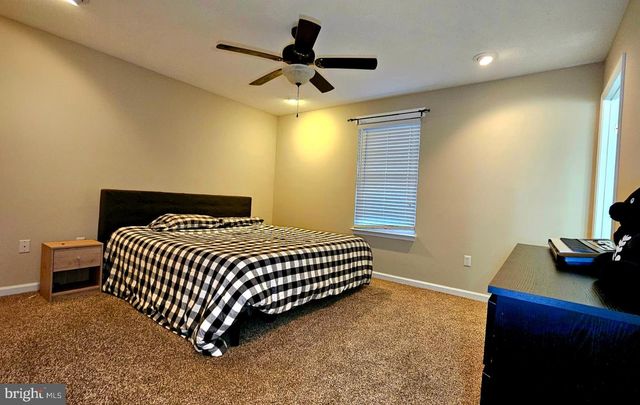 54 MAGNOLIA DR, Front Royal, VA 22630