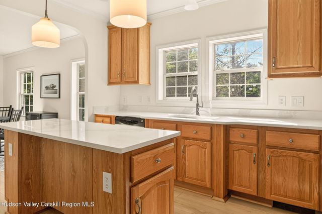 36 Old Baltus Court, Athens, NY 12015