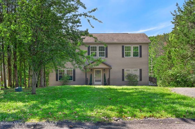 36 Old Baltus Court, Athens, NY 12015