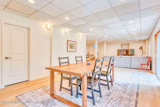 36 Old Baltus Court, Athens, NY 12015