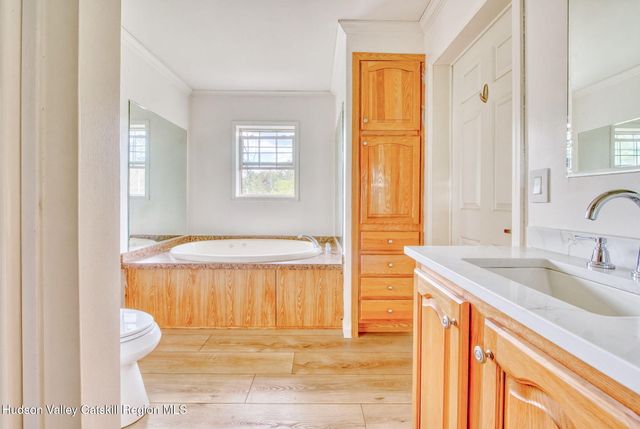 36 Old Baltus Court, Athens, NY 12015