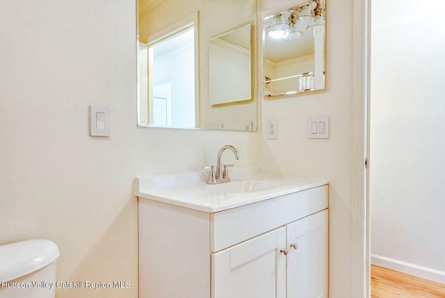 36 Old Baltus Court, Athens, NY 12015