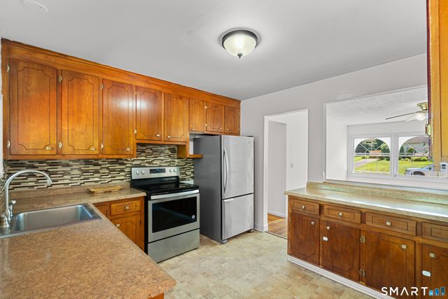 72 Vernon Street, Manchester, CT 06042