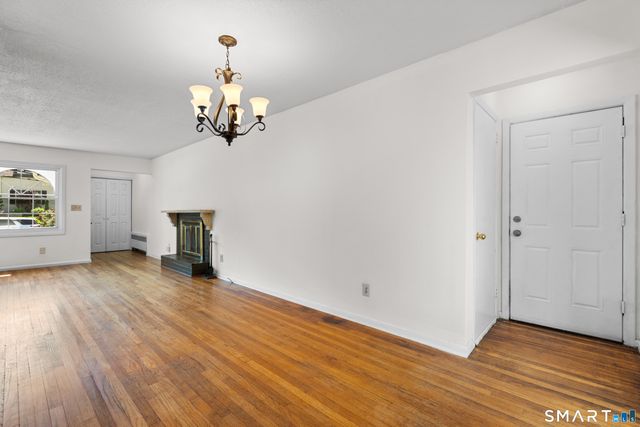 72 Vernon Street, Manchester, CT 06042
