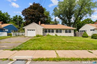 72 Vernon Street, Manchester, CT 06042